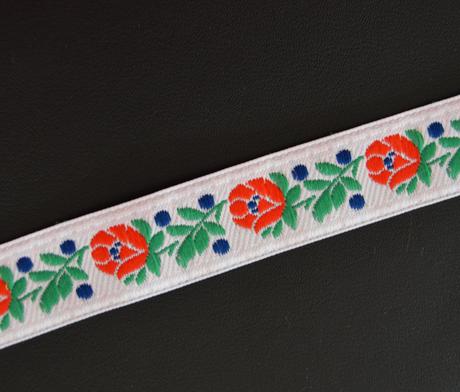 Dámsky úzky folklórny ľudový opasok na stužku, 