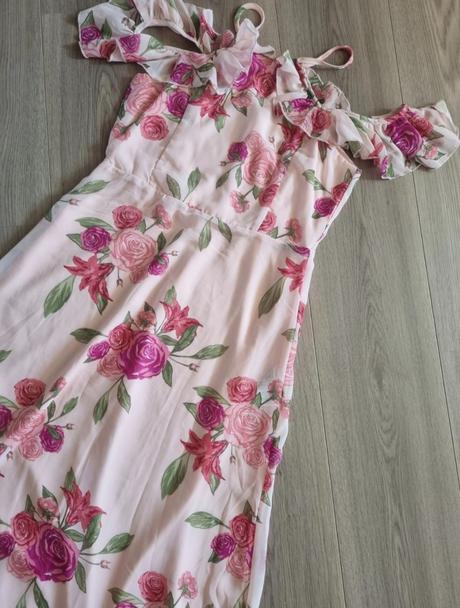 Letné šaty s odhalenými pleciami, esmara,s