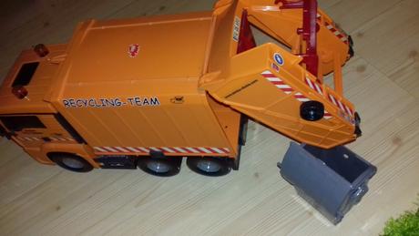 Smetiarske auto zn.dickie, 