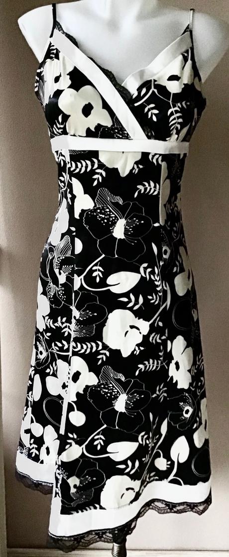 Saténové šaty s trblietkami you you, 38