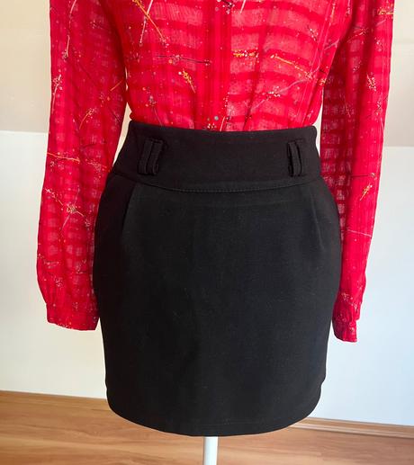 Červená košeľa, 46