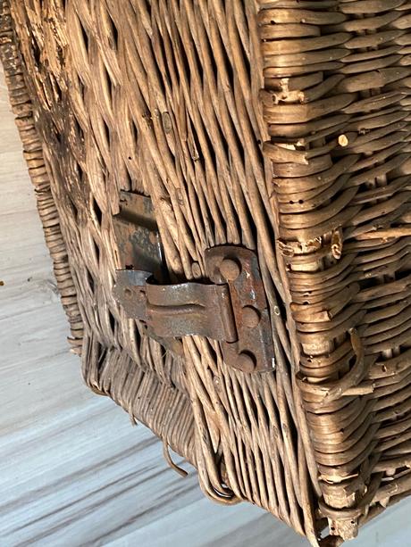 Krásny starý retro úložný zberateľský kôš kufor, 