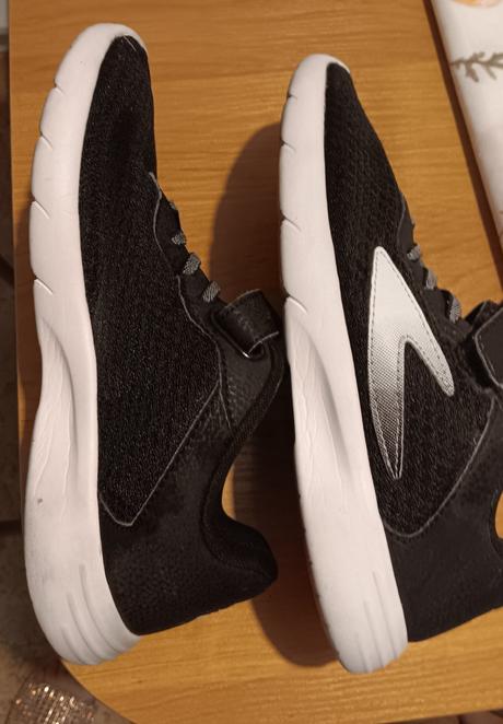 Predám tenisky vty velk.40, deichmann,40