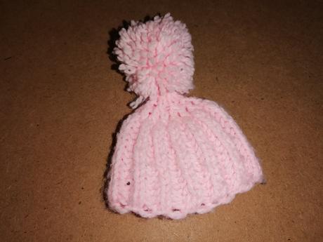 Malá ručne pletená čiapka, 