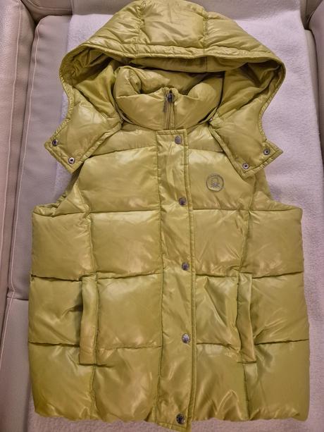 Teplá vesta, benetton,140
