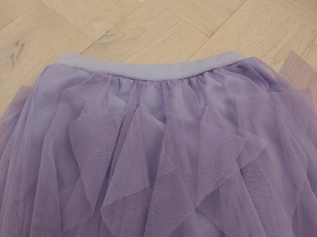 Svetlofialová sukňa, 152