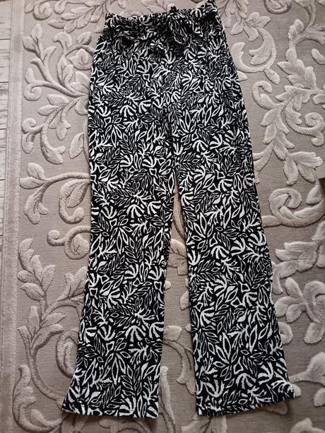 Ľahké padavé nohavice, m