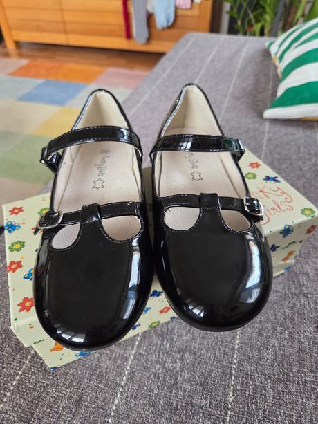 Lakované balerínky, 36