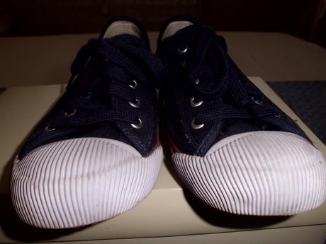 Tmavomodré 3, levis,36