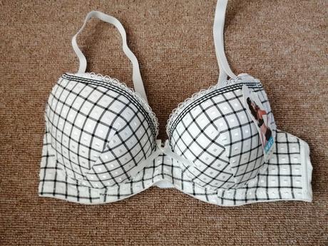 Dámska podprsenka s nohavičkami, 75b