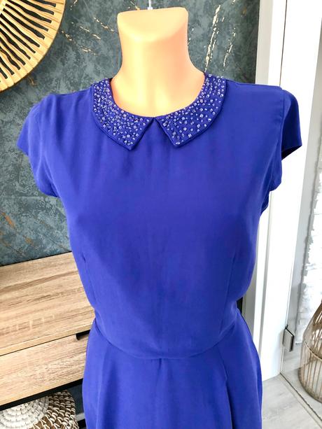 Asymetricke saty, reserved,38