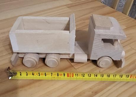 Drevené nákladné auto, 