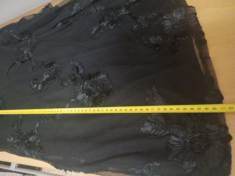 Spoločenské šaty, 46