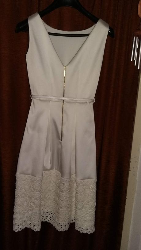 Biele satenove saty zn. closet, m