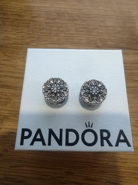28ks pandora prívesky., pandora