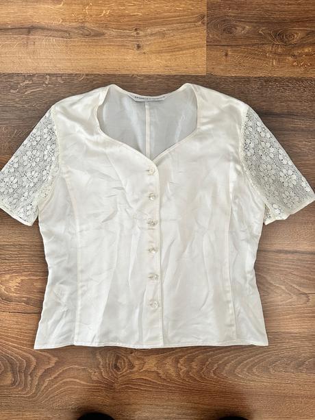 Hodvábna blúzka s čipkovanými rukávmi, xl