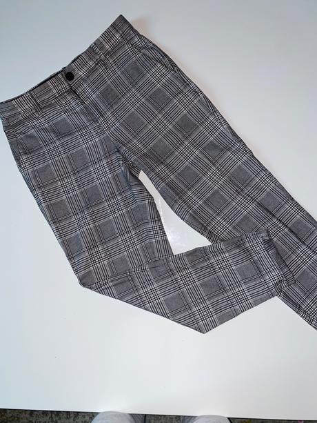 Nohavice kárované, bershka,s