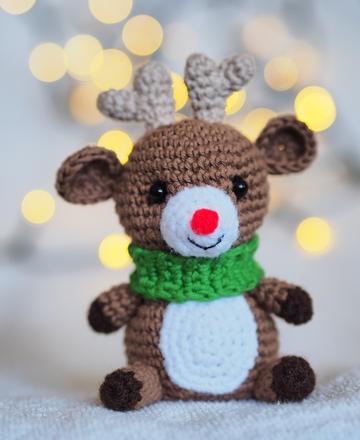 Háčkovaný vianočný sob,