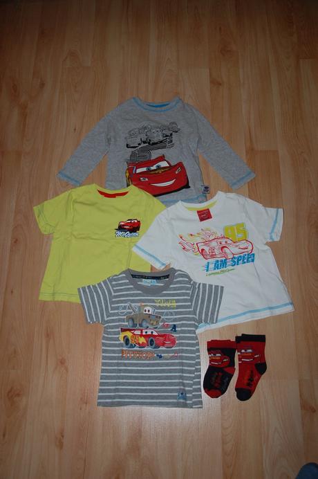 4ks tričiek s motívom cars, 86