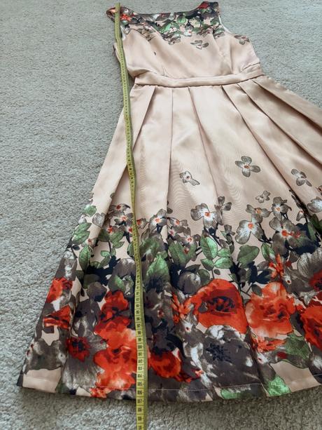 Spoločenské šaty, 36