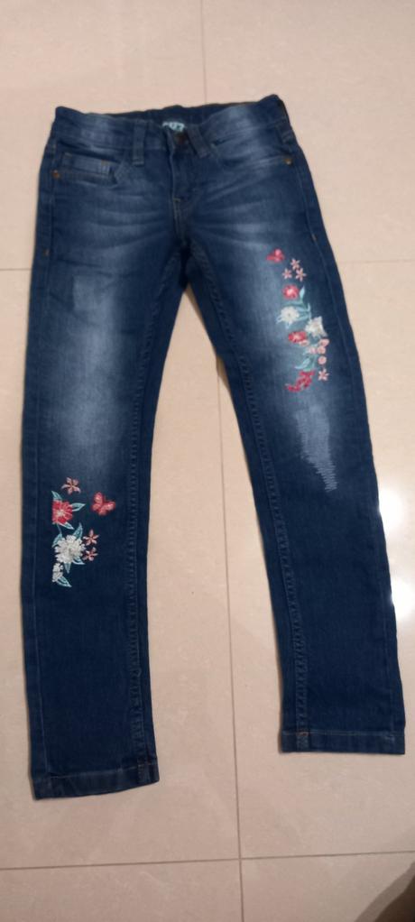 Dievcenske rifle, kik,128