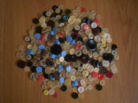 Gombíky v krabičke, 