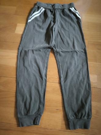 Tenké tepláky modelko, modelko,128