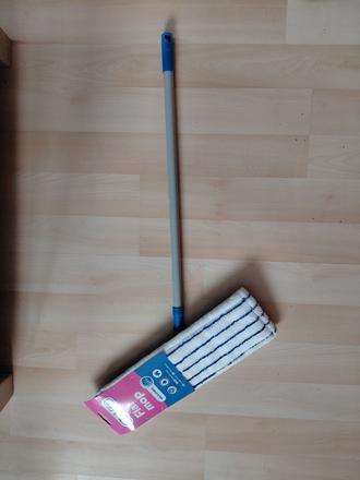 Plochý mop s teleskopickou tyčou, 