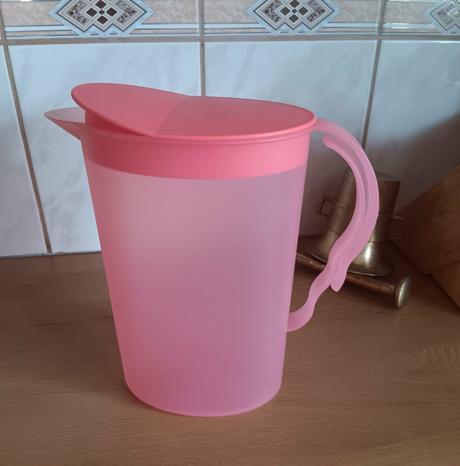 Tupperware kanvica na vodu,