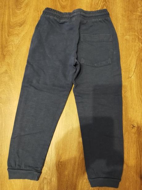 Tepláky zn. reserved v. 116, reserved,116