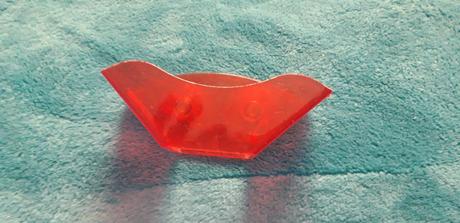 Drziak na spongiu do drezu,