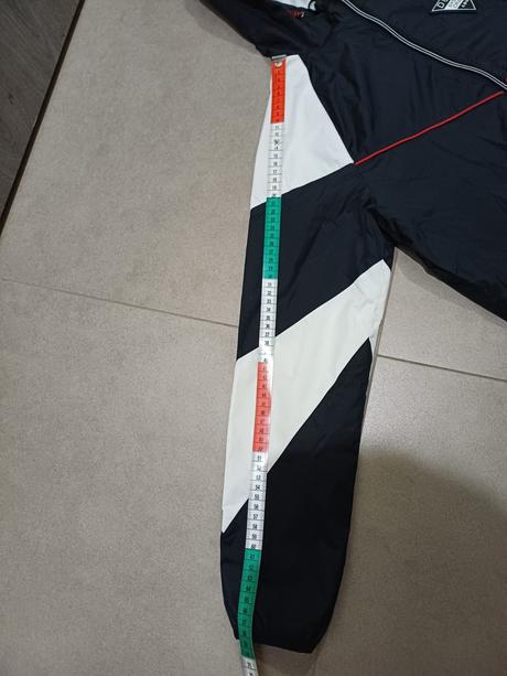 Tenšia vetrovka c&a, c&a,152