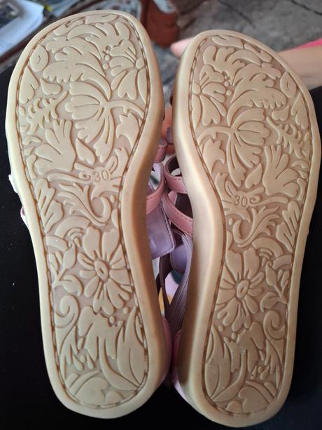 Sandalky, cupcake,30