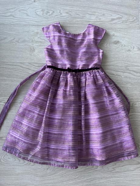 Slávnostné šaty, 140