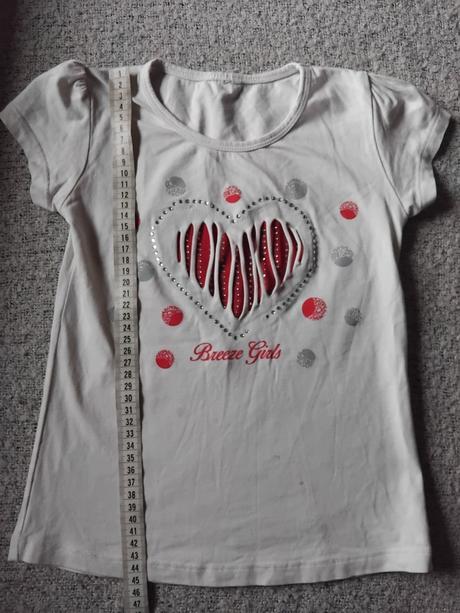 Tričko so srdiečkom, 104