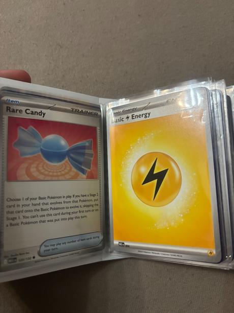 Pokémon karty + album, 