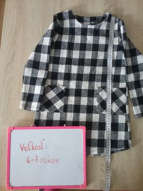 Šaty úpletové, 146