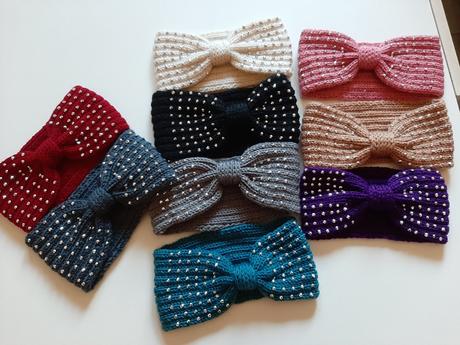 Pletené čelenky s kamienkami vo viacerých farbách,