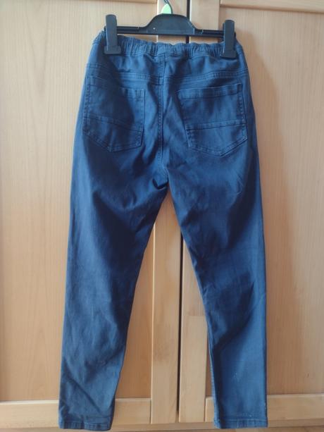 Modré nohavice, 152