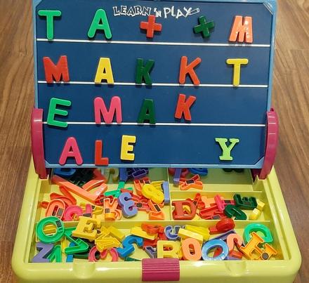 Tabuľka s magnetkami, 