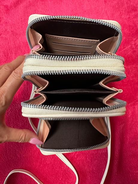 Smotanová crossbody na mobil, 