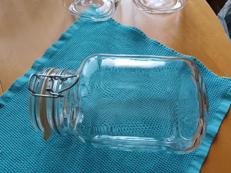 Sklenene retro nádoby, 