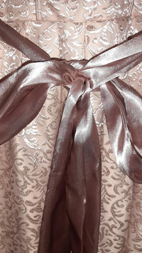 Dirndl ružový alpenmärchen exklusiv, 38
