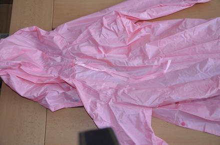 Ružový pršiplášť - v. 134, 134