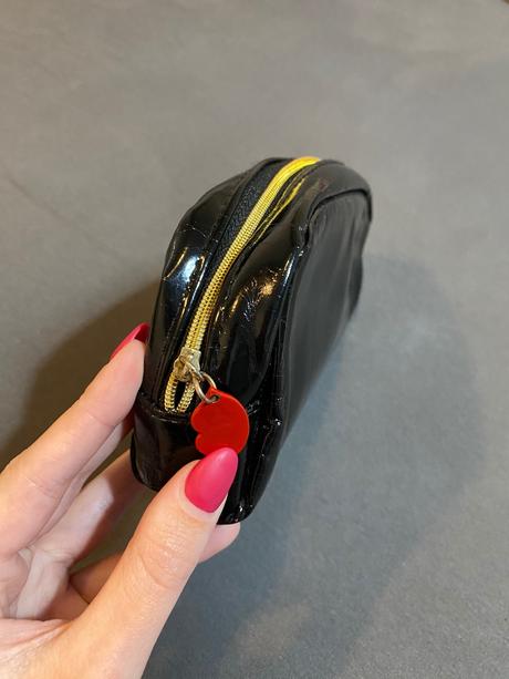 Lesklá kozmeticka taška, 