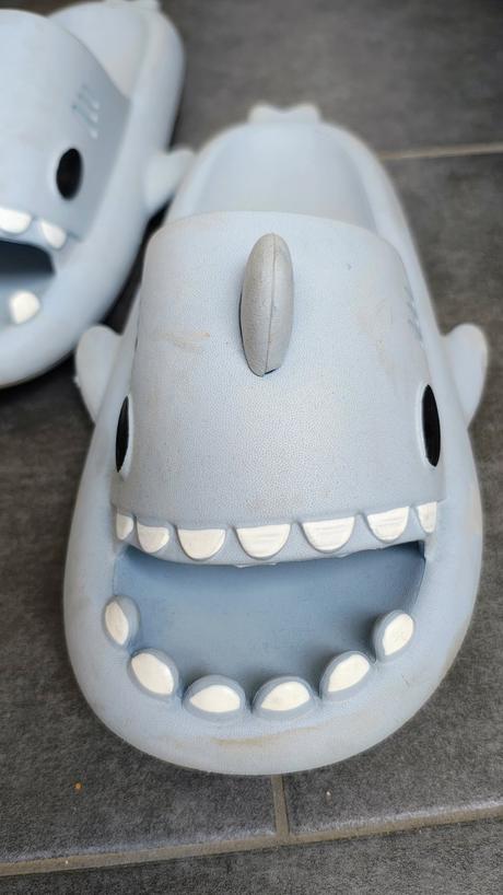 Šľapky shark, 42