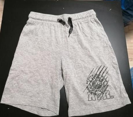 Kraťasy, bonprix,146