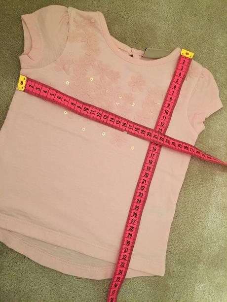 Tricko s 3d kvetmi v top stave, next,74