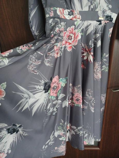 Šaty veľ.36 zn.bodyform, 36