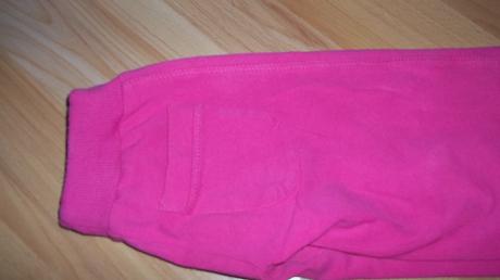 Pekné tepláčky, nike,104